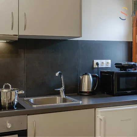 Apartment Ryze Airport By Airstay